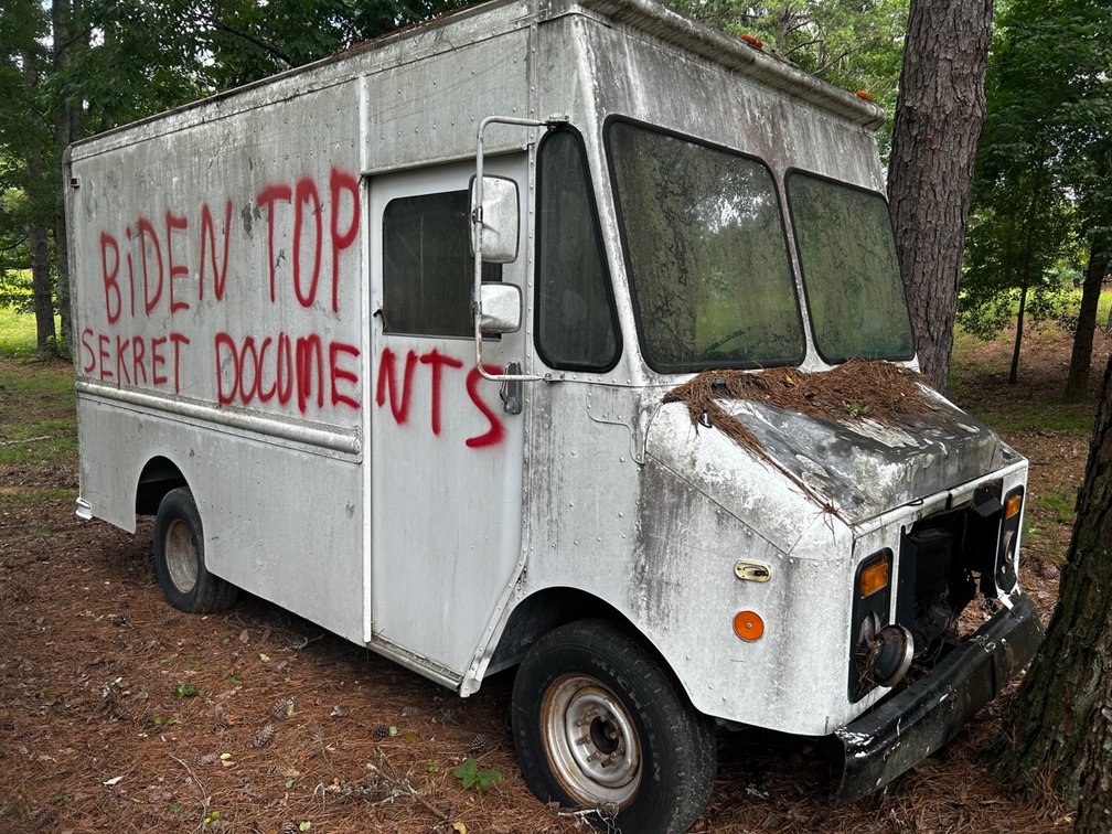 1994 Chevrolet Step Van - Running condition unknown. No title. Invoice only.