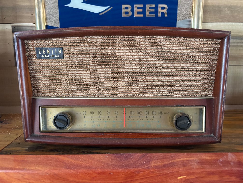 Zenith Vintage Radio