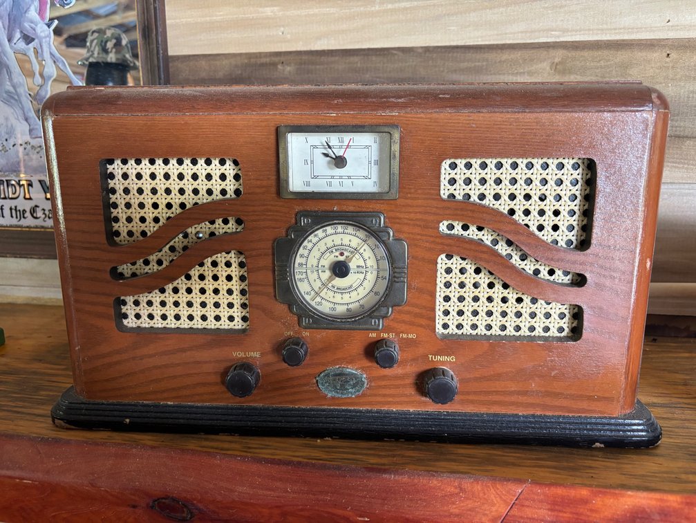 Spirit Of St. Louis Vintage Radio
