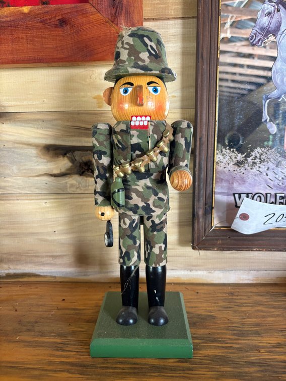 Army Soldier Nut Cracker