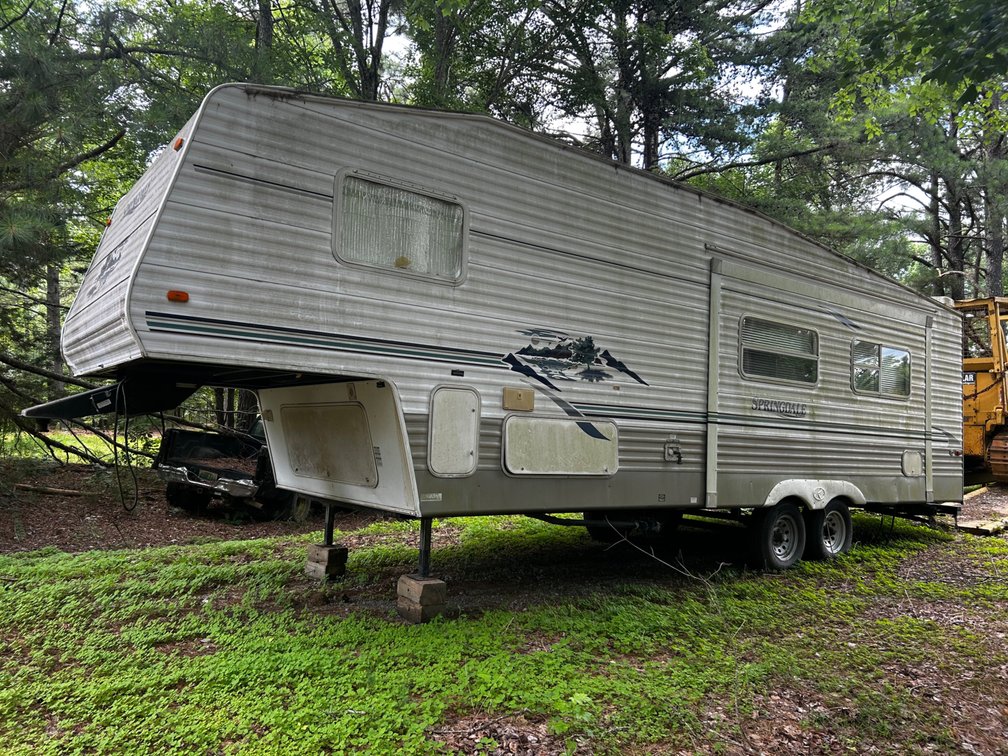 2004 Springdale 25ft camper trailer by Keystone