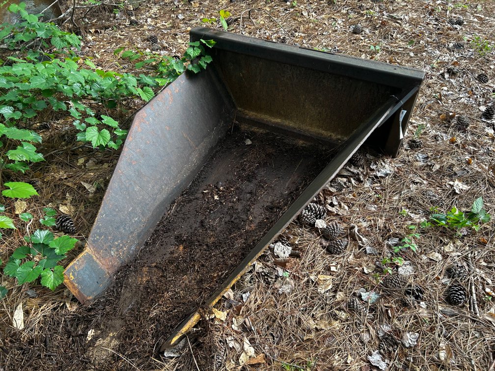 Skid steer chute attachment