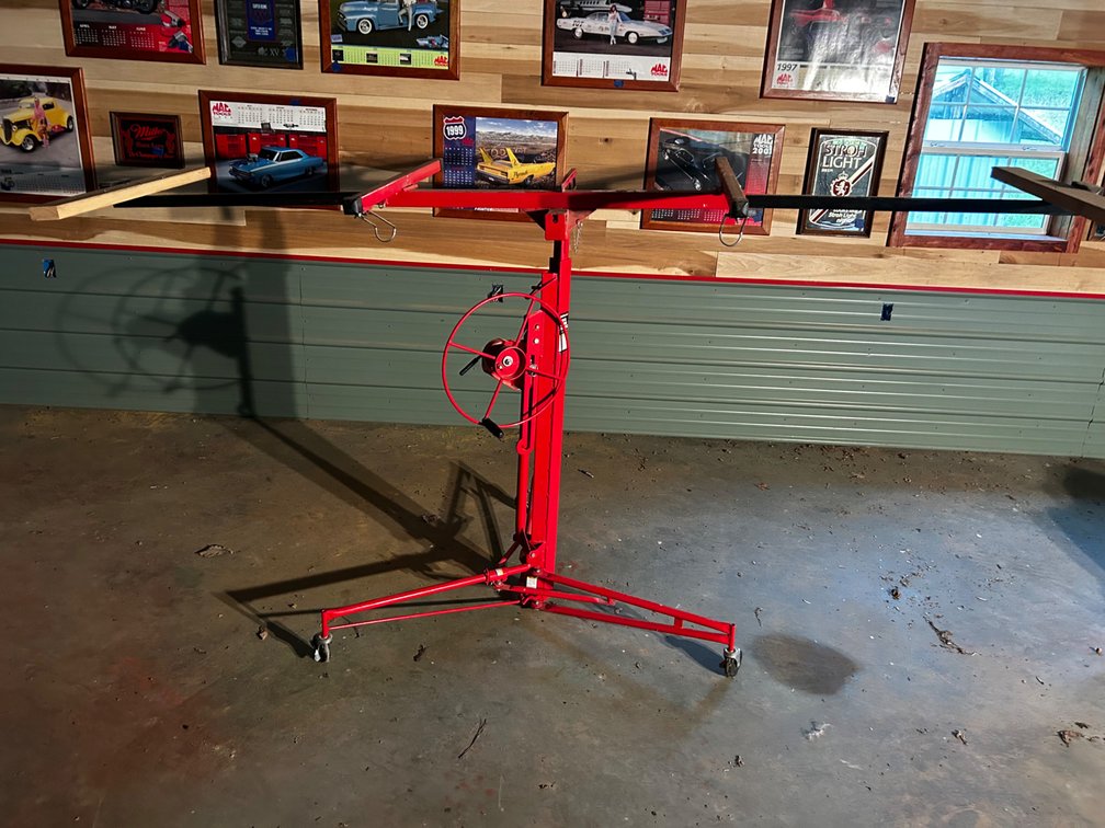 HaulMaster 150lb drywall panel hoist