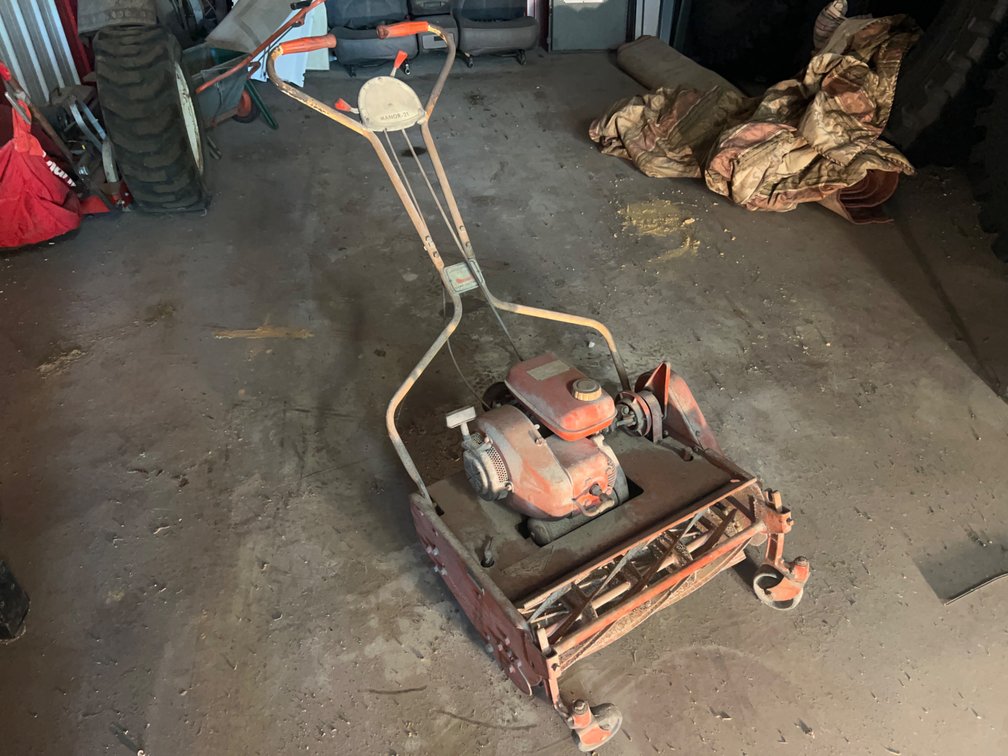 Vintage Jacobsen Manor-21 lawn mower