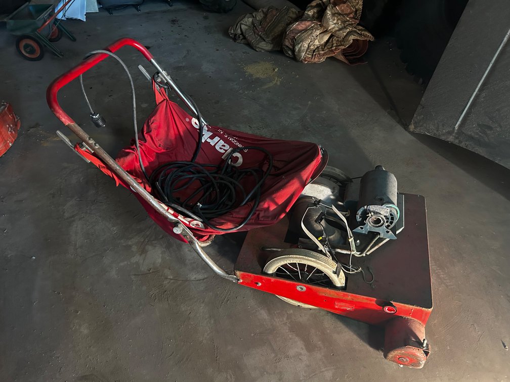 Vintage Clark 580 vacuum