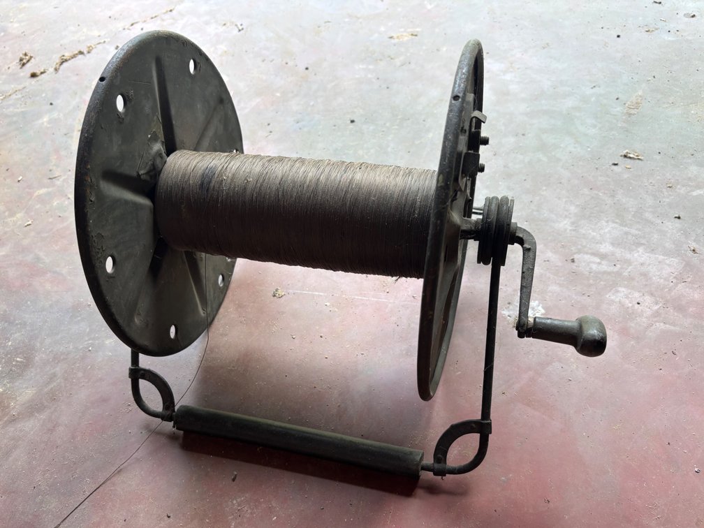 Vintage Crank Spool & String
