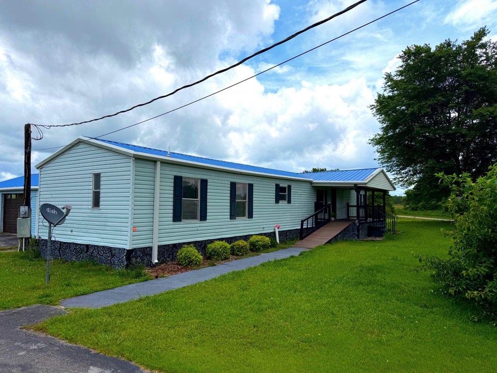 Image for Online Auction!  3 Bedroom, 2 Bath Mobile Home On 3.6 Acres+/- In Winston County, AL!