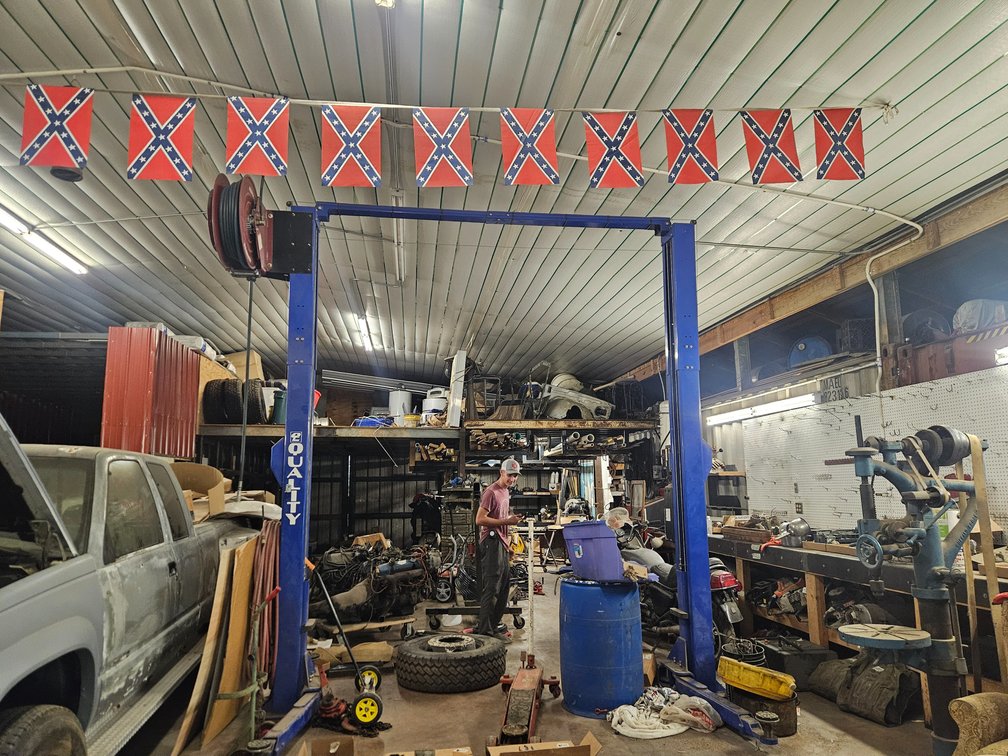 Quality auto lift