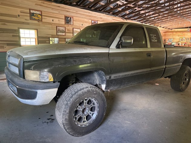 Image for Bob Chandler Online Estate Auction #3!  Trucks & Equipment