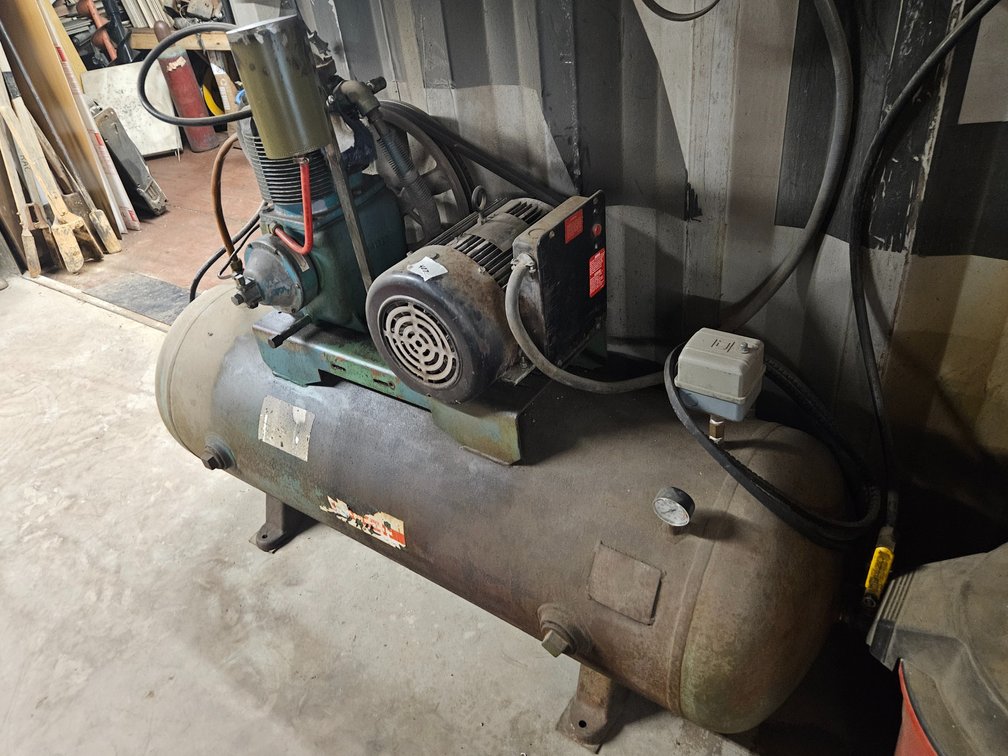 Brunner 80 gal compressor