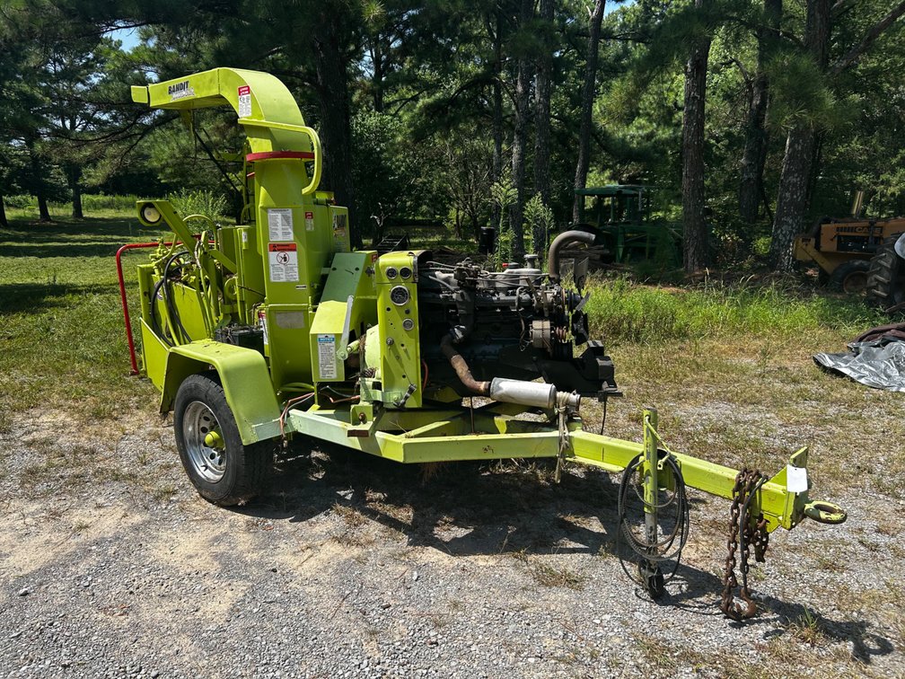 Bandit model 150 XP wood chipper on trailer