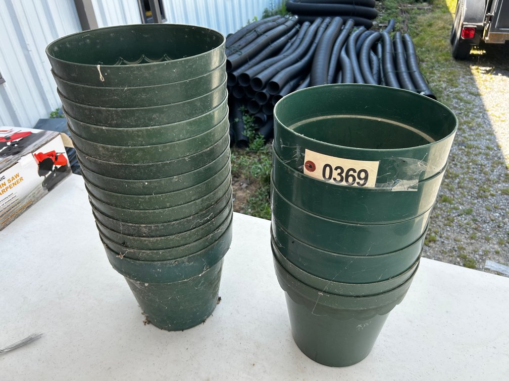 (19) planting pots