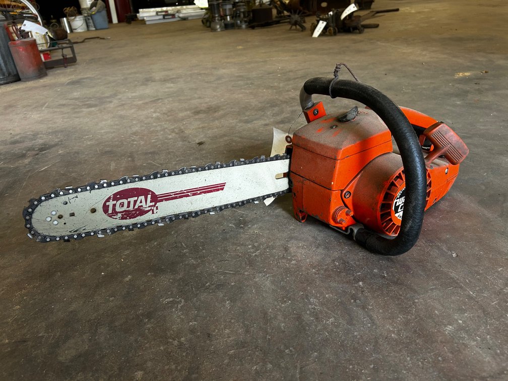 Wizard CAT-14 chainsaw