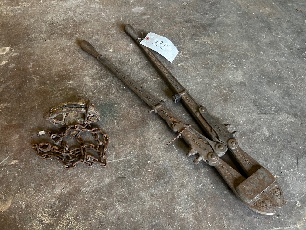 Antique bolt cutters and bear trap