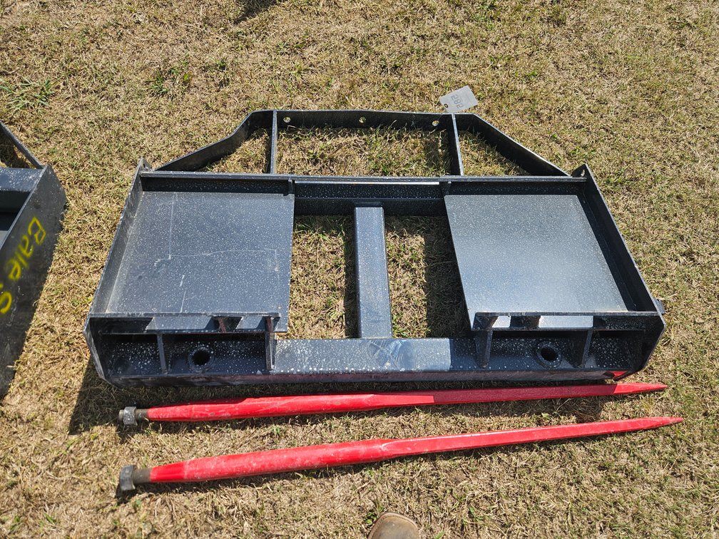2 Prong Skidsteer hay spear