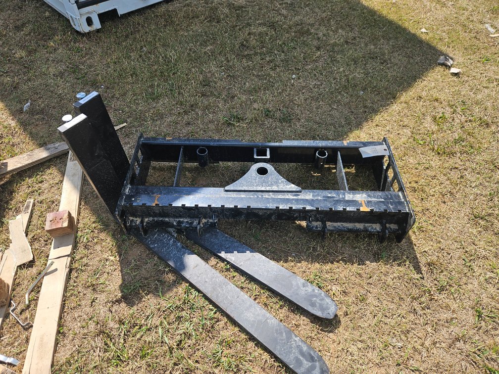 Skidsteer pallet fork set