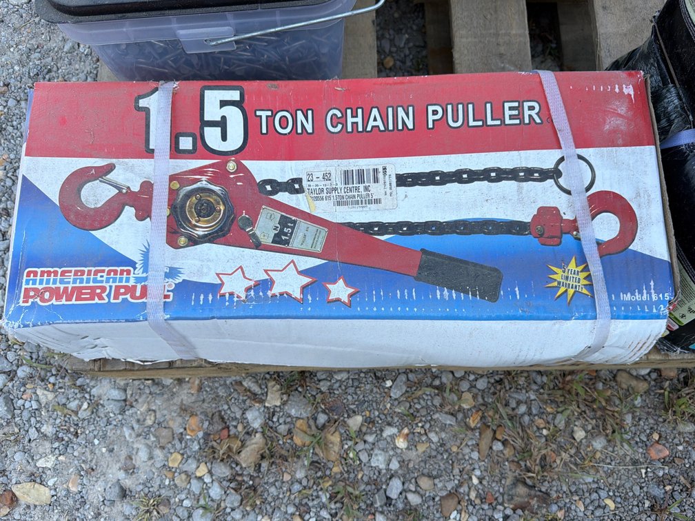 1.5 Ton Chain puller in the box