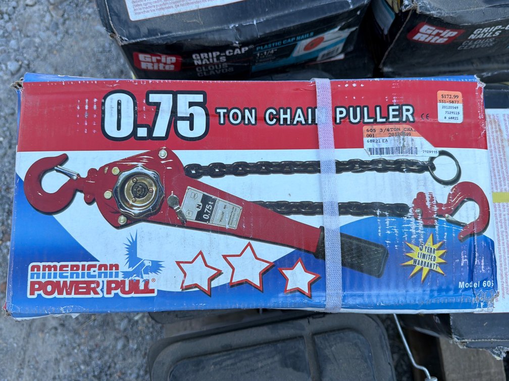 .75 Ton chain puller in the box
