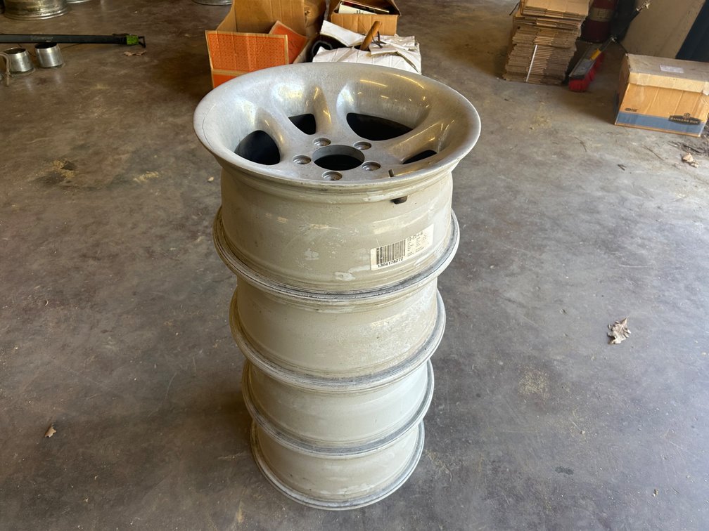 (4) 5 lug wheels