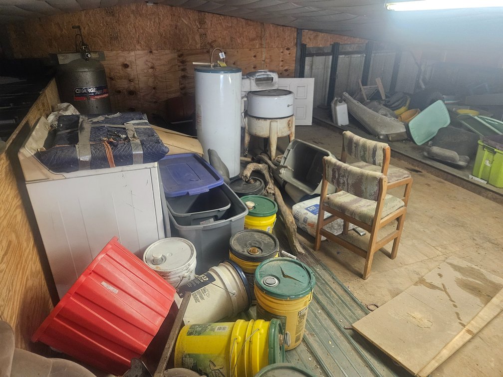 Contents of upper level of shop *see description