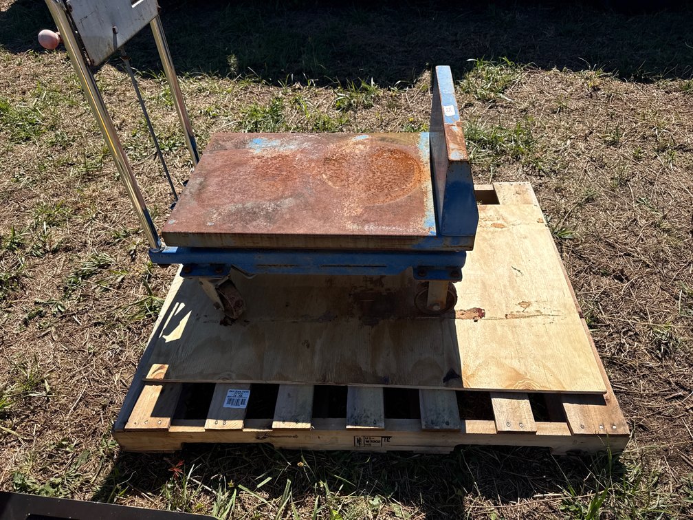 Lift rolling cart