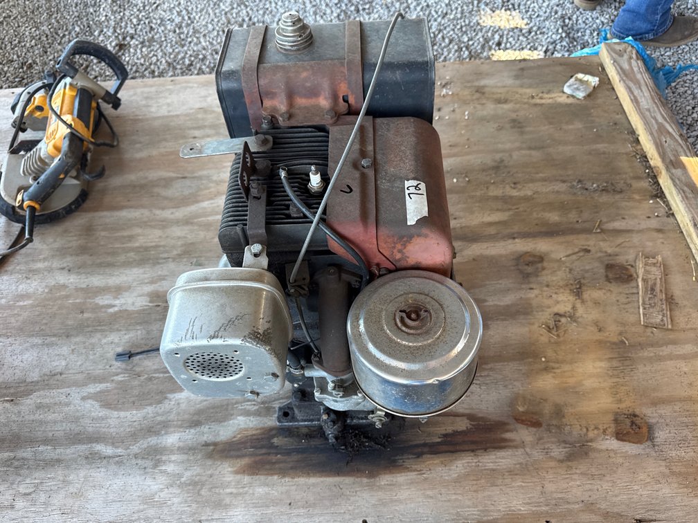 16 hp Briggs & Stratton engine