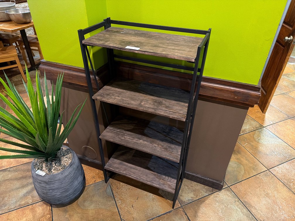 4 level metal framed shelf unit