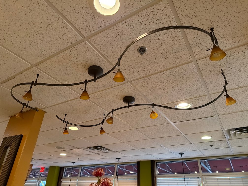 Ceiling mount wavy accent light fixtures