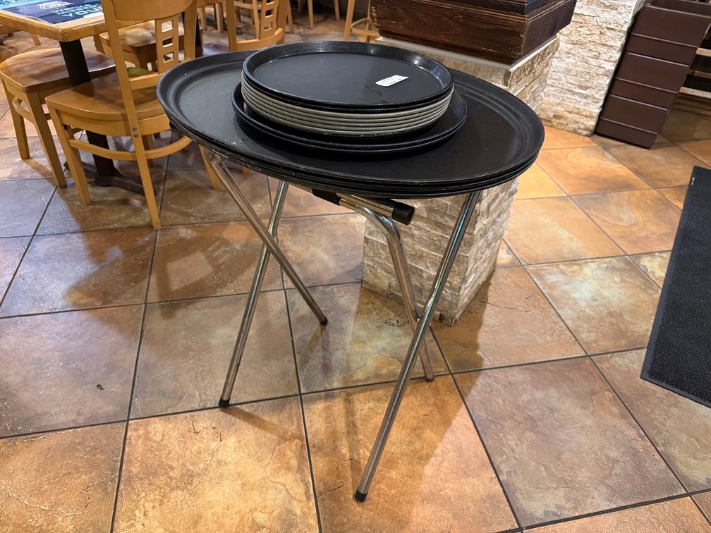 Lot: folding serving stand & 13 Cambro serving trays