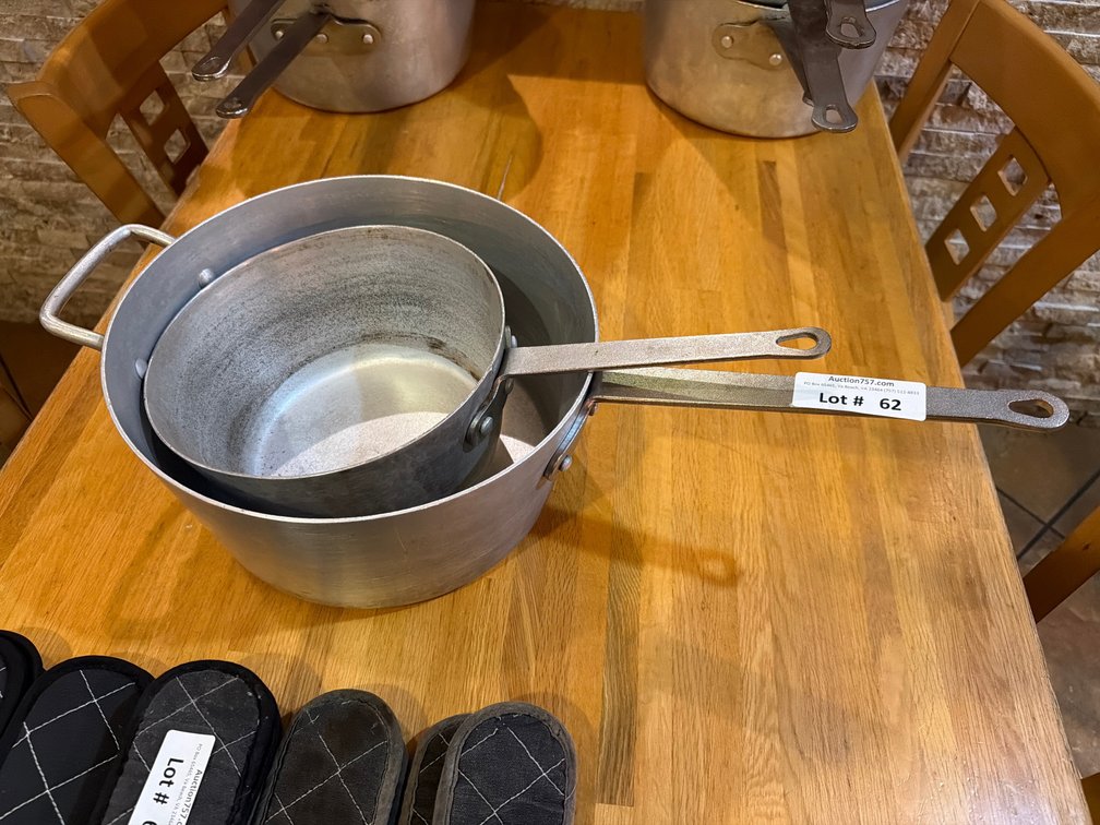 Winco graduated NSF aluminum sauce pans
