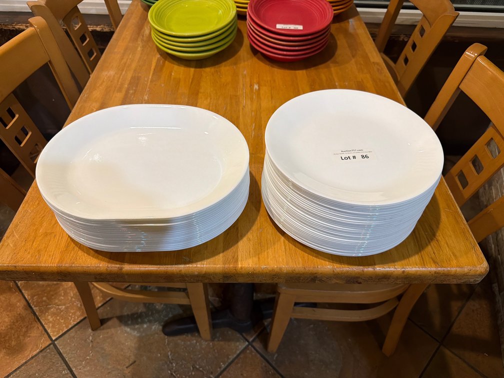 Lot: 54 Corelle bright white dinner plates