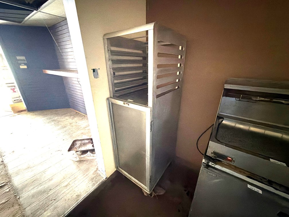 Lockwood fill size sheet pan cabinet on wheels