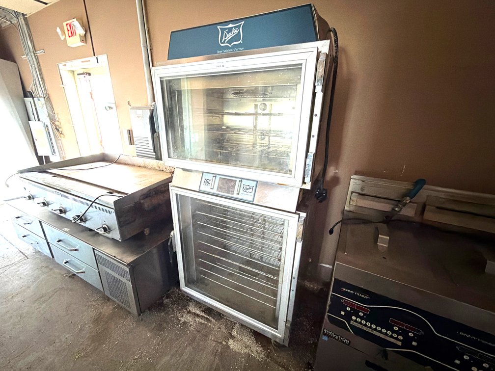 Duke touchscreen double proofer oven on wheels