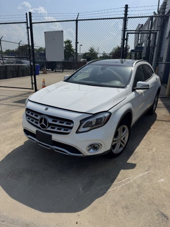 2020 MERCEDES-BENZ GLA250