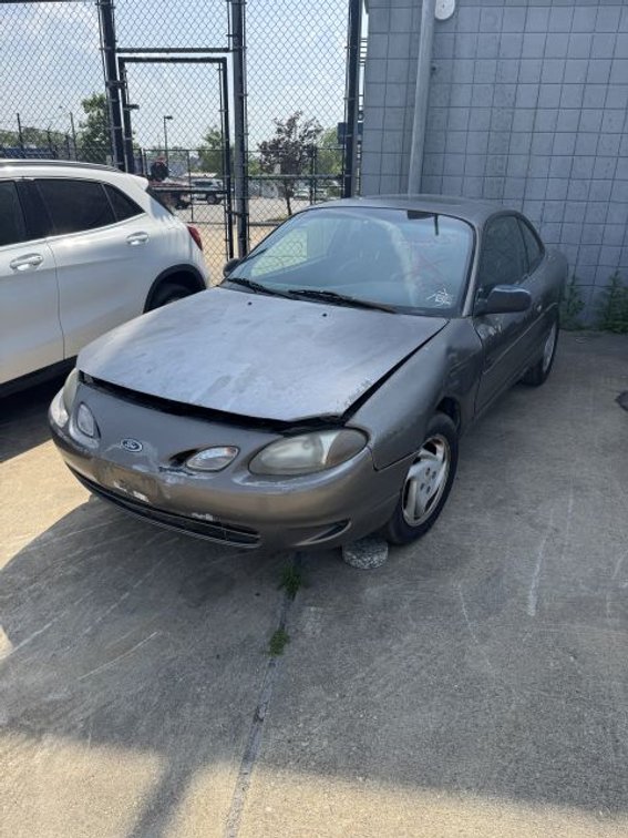 2001 FORD ZX2