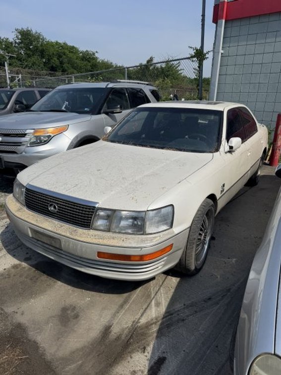 1992 Lexus LS 400