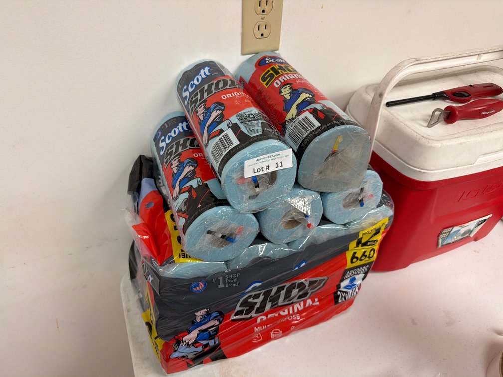 NEW Scott Shop blue paper towels