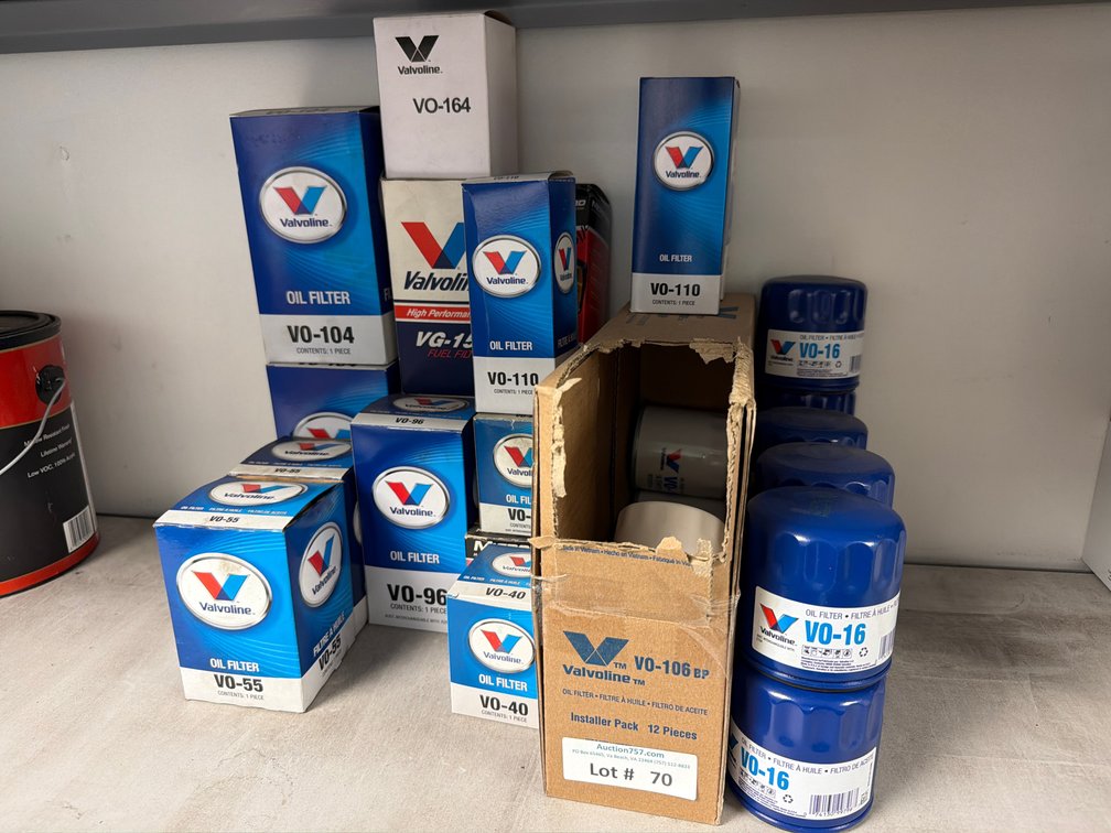 Lot: 29 assorted NEW Valvoline oil filters