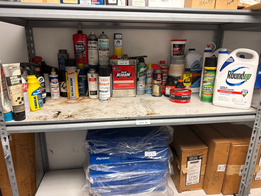 Lot: assorted automotive fluids