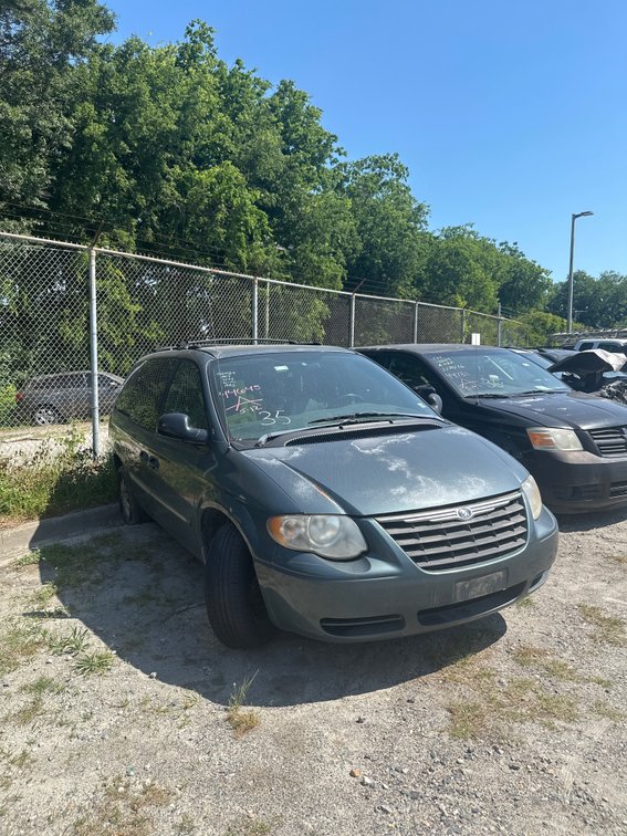 2005 CHRYSLER TOWN AND COUNTRY