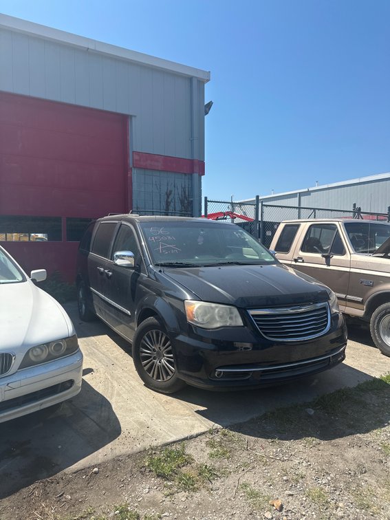 2013 CHRYSLER TOWN & COUNTRY
