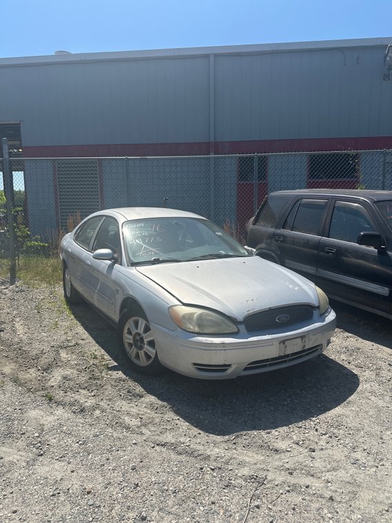 2004 FORD TAURUS