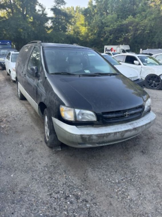 2000 Toyota Sienna