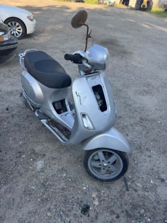 2009 Vespa LX50