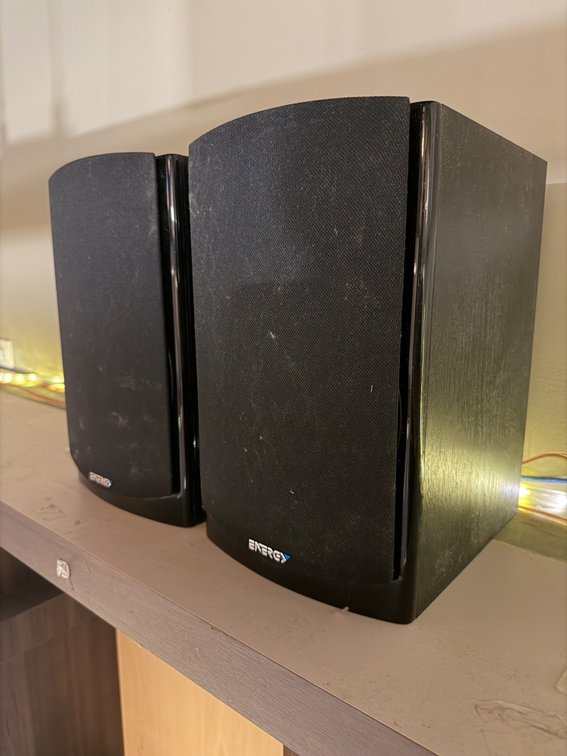 Lot: 2 Energy speakers