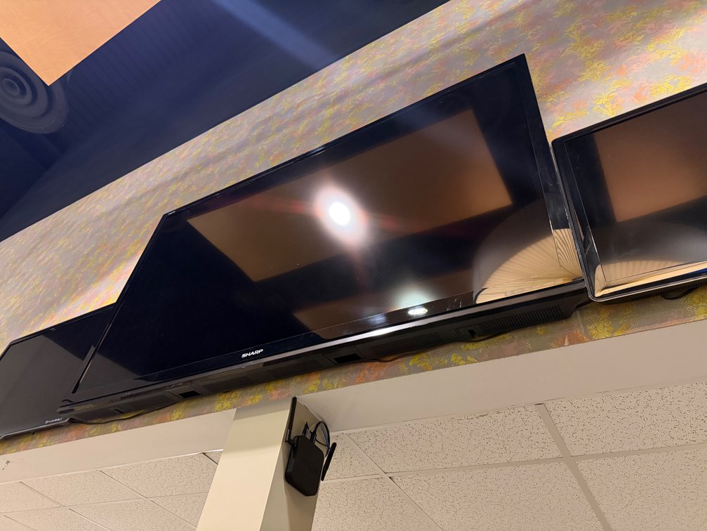 Sharp wi-fi flat screen TV