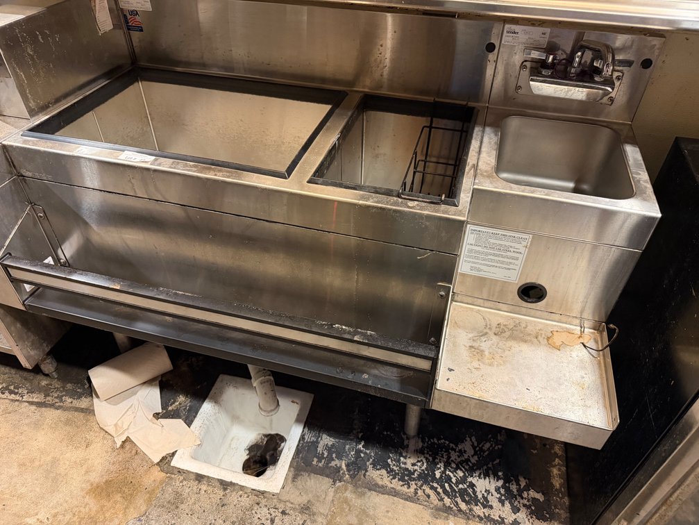 Glastender ice down well & bar sink