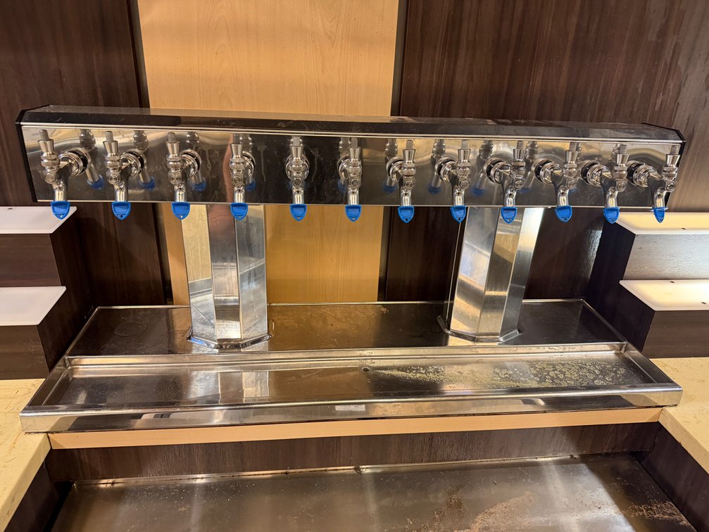 Glycol chilled draft beer system