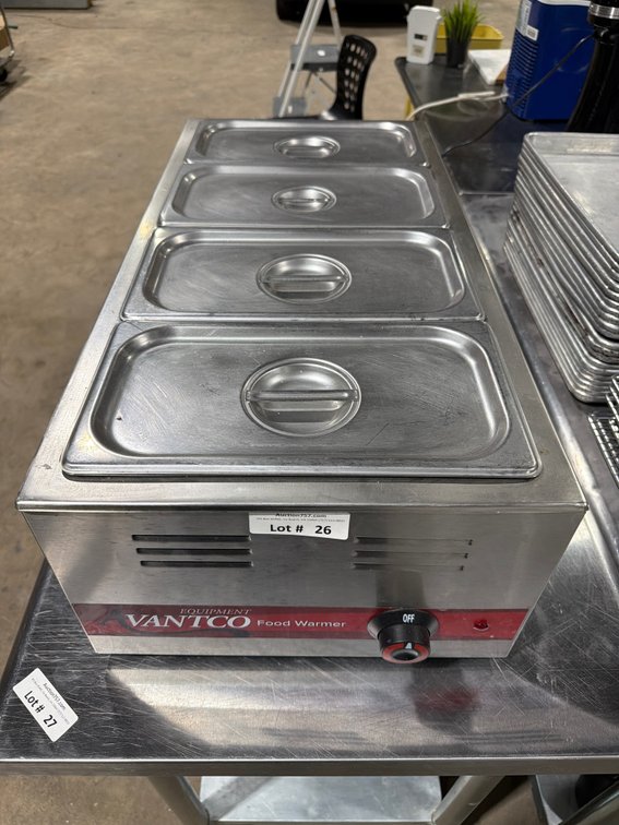 Avantco food warmer w/ 4 pans & lids