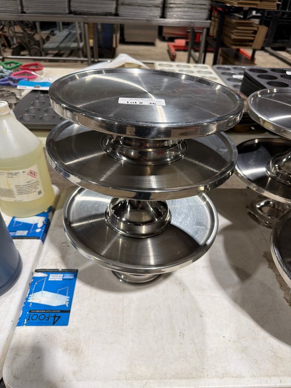 Stainless pizza/cake riser stands